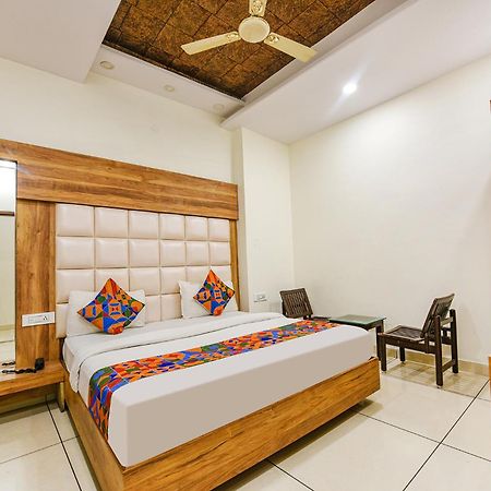 Fabhotel Savera Park Amritsar Exterior photo